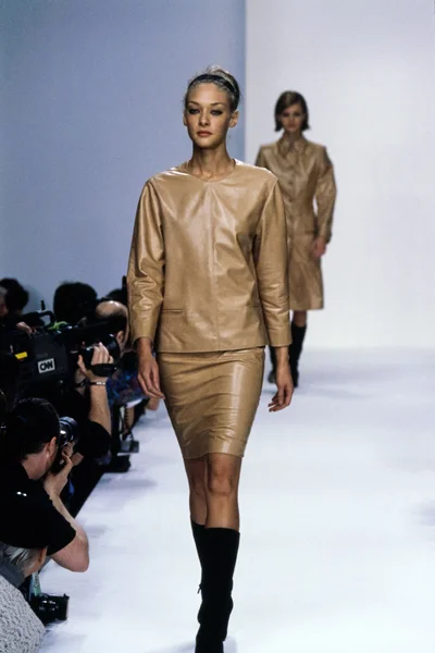 Look 4